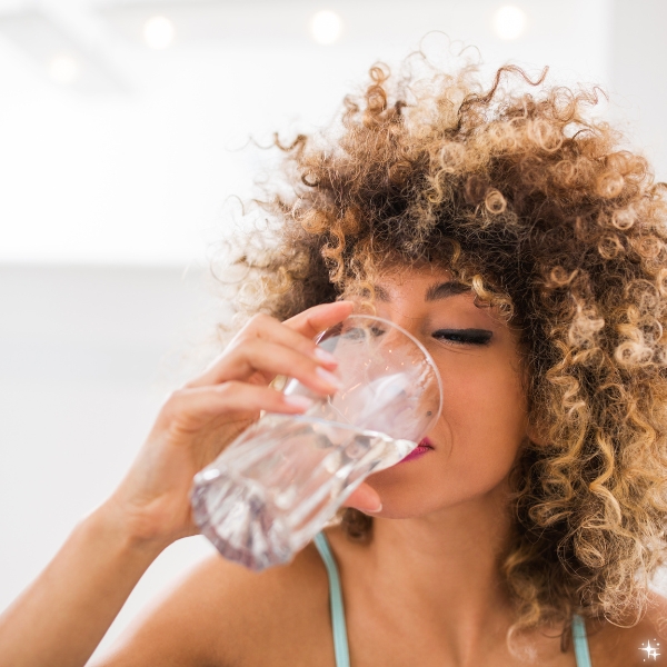 How To Drink More Water Everyday: Hacks