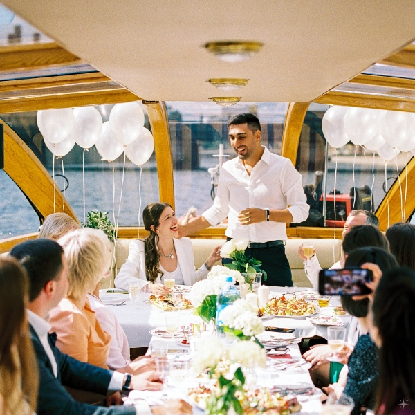 How To Plan Wedding Speeches And Toasts – Not Boring